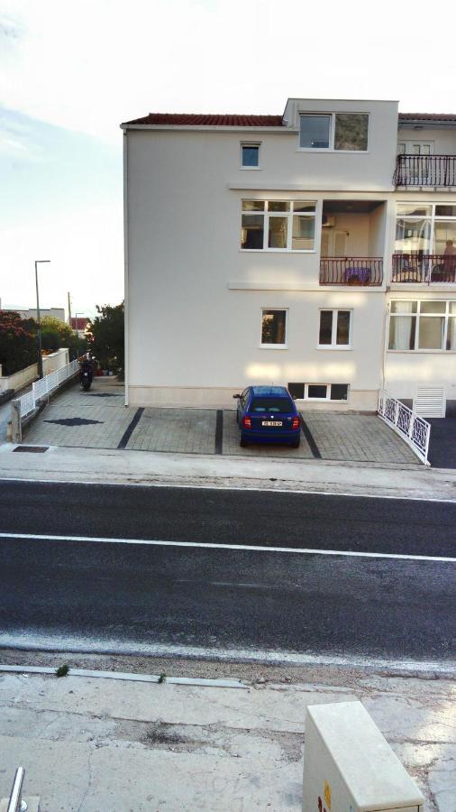 Apartman Lea Tucepi Luaran gambar